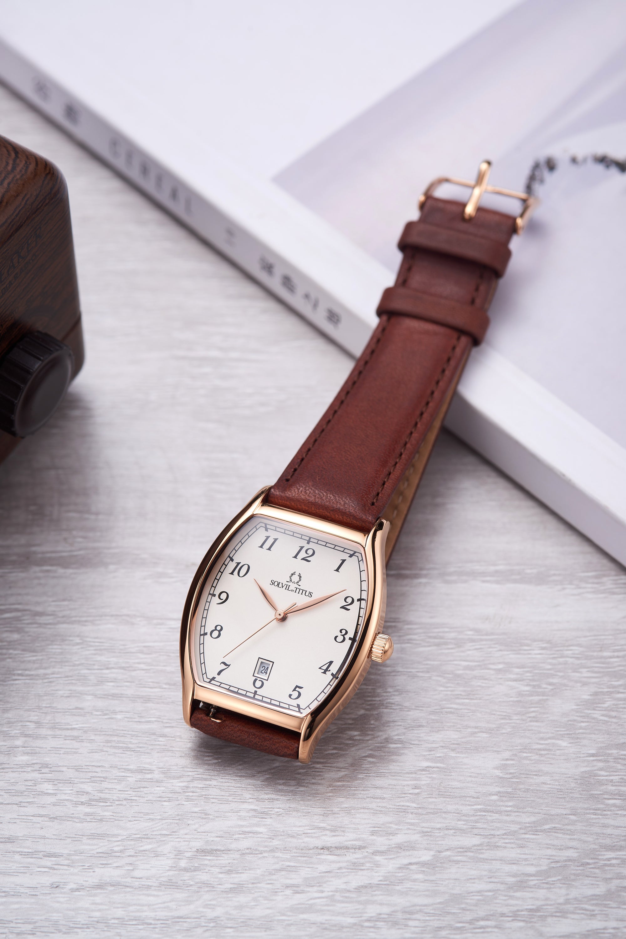 Barista 3 Hands Date Quartz Leather Women Watch W06-02825-009
