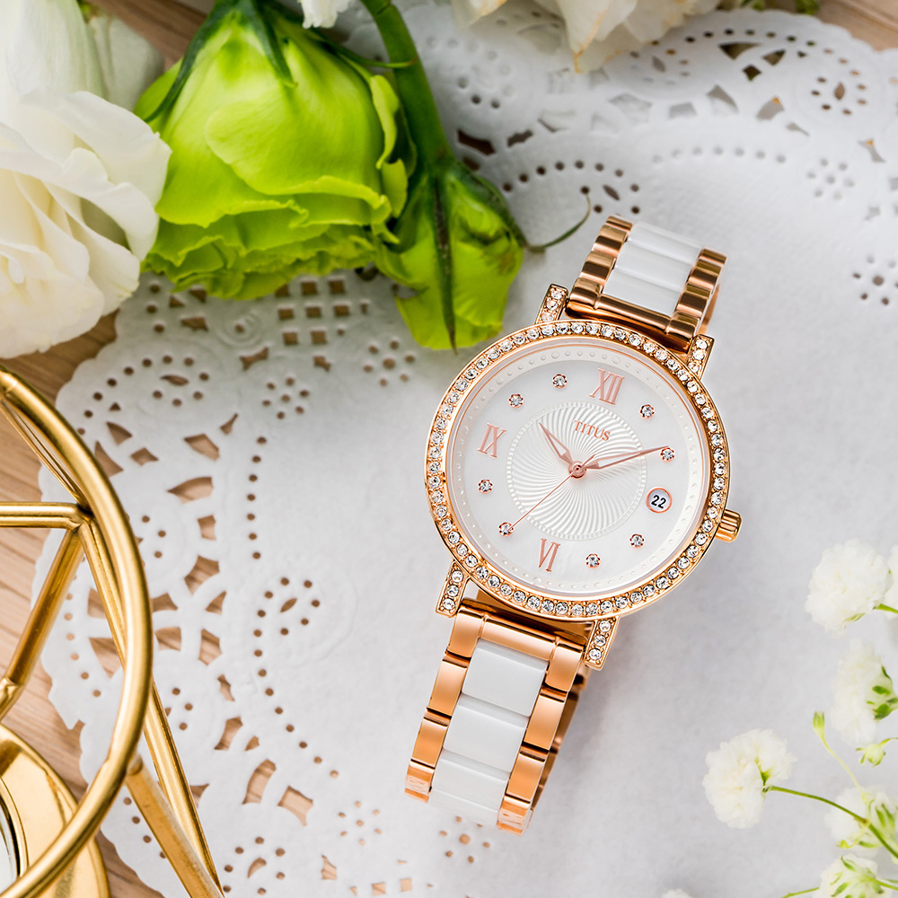 Chandelier 3 Hands Date Quartz Stainless Steel With Ceramic Women Watch W06-03191-002