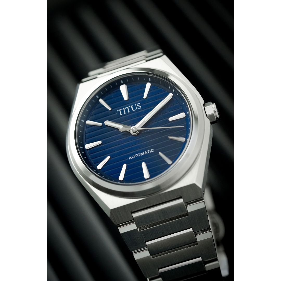 Vinyl 3 Hands Mechanical Stainless Steel Men Watch W06-03402-007
