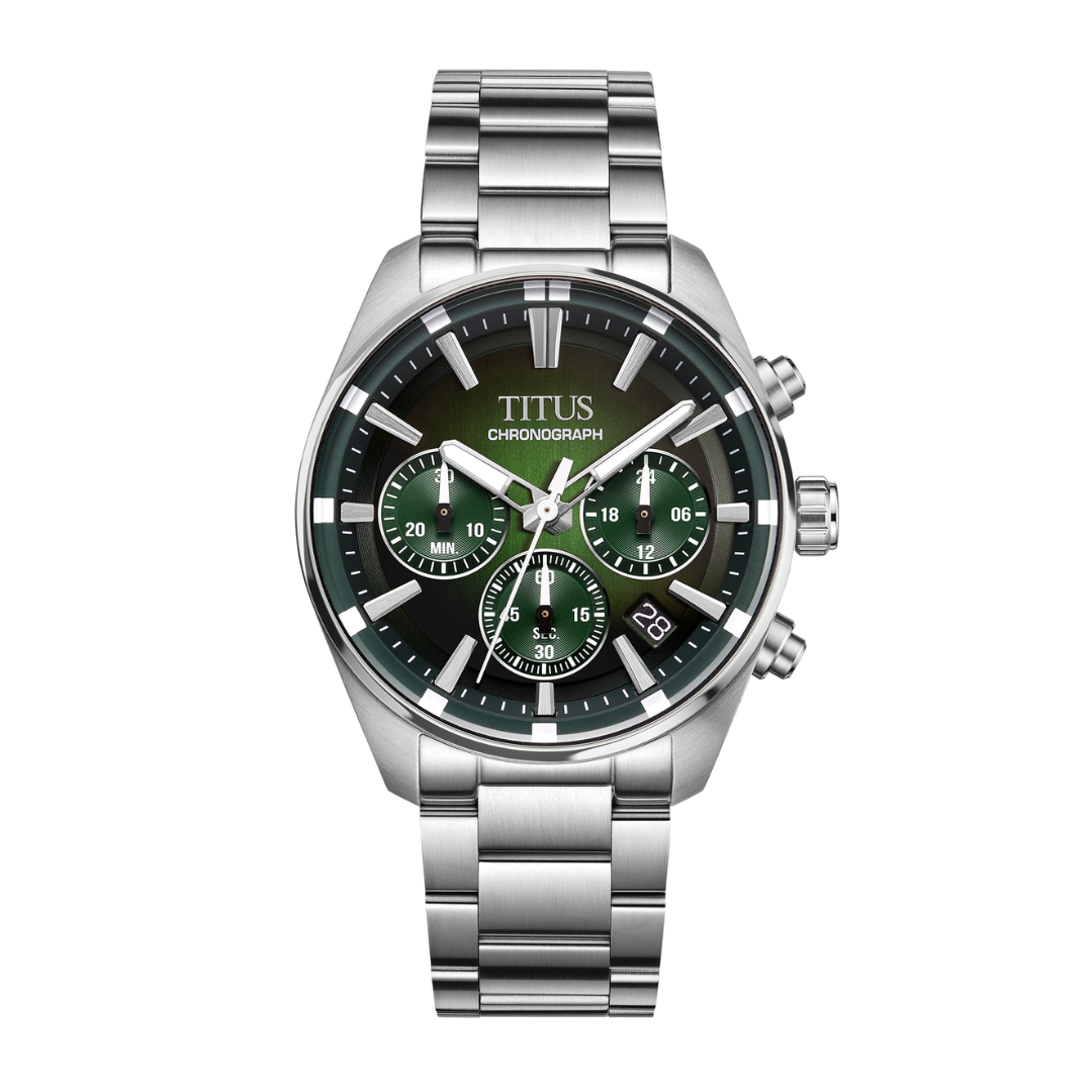 Solvil et Titus Saber Chronograph W06-03414-002 — front view of deep green sunburst dial, polished steel bezel with raised markers, and stainless steel bracelet