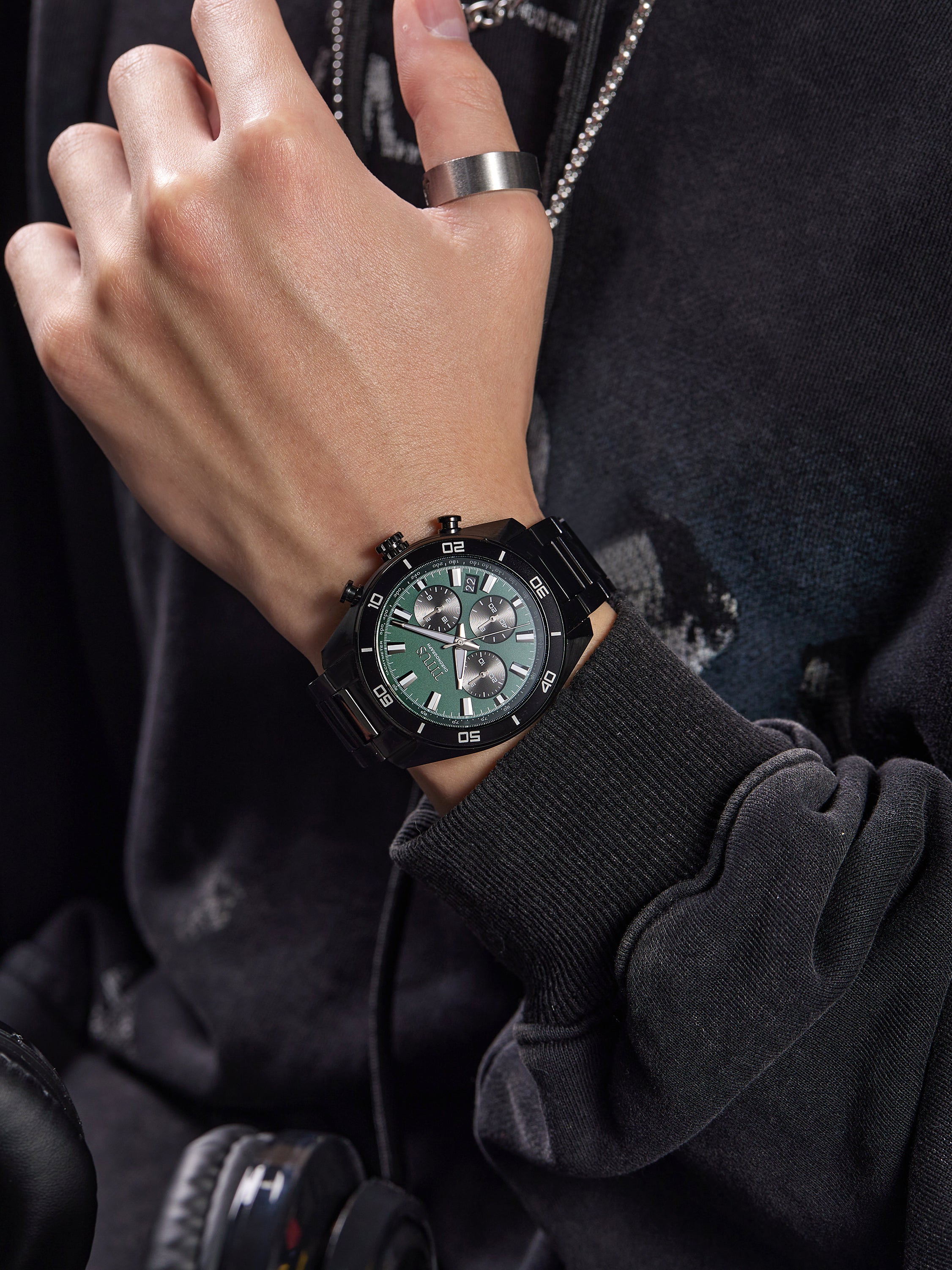 Modernist Chronograph Quartz Stainless Steel Men Watch W06-03265-007