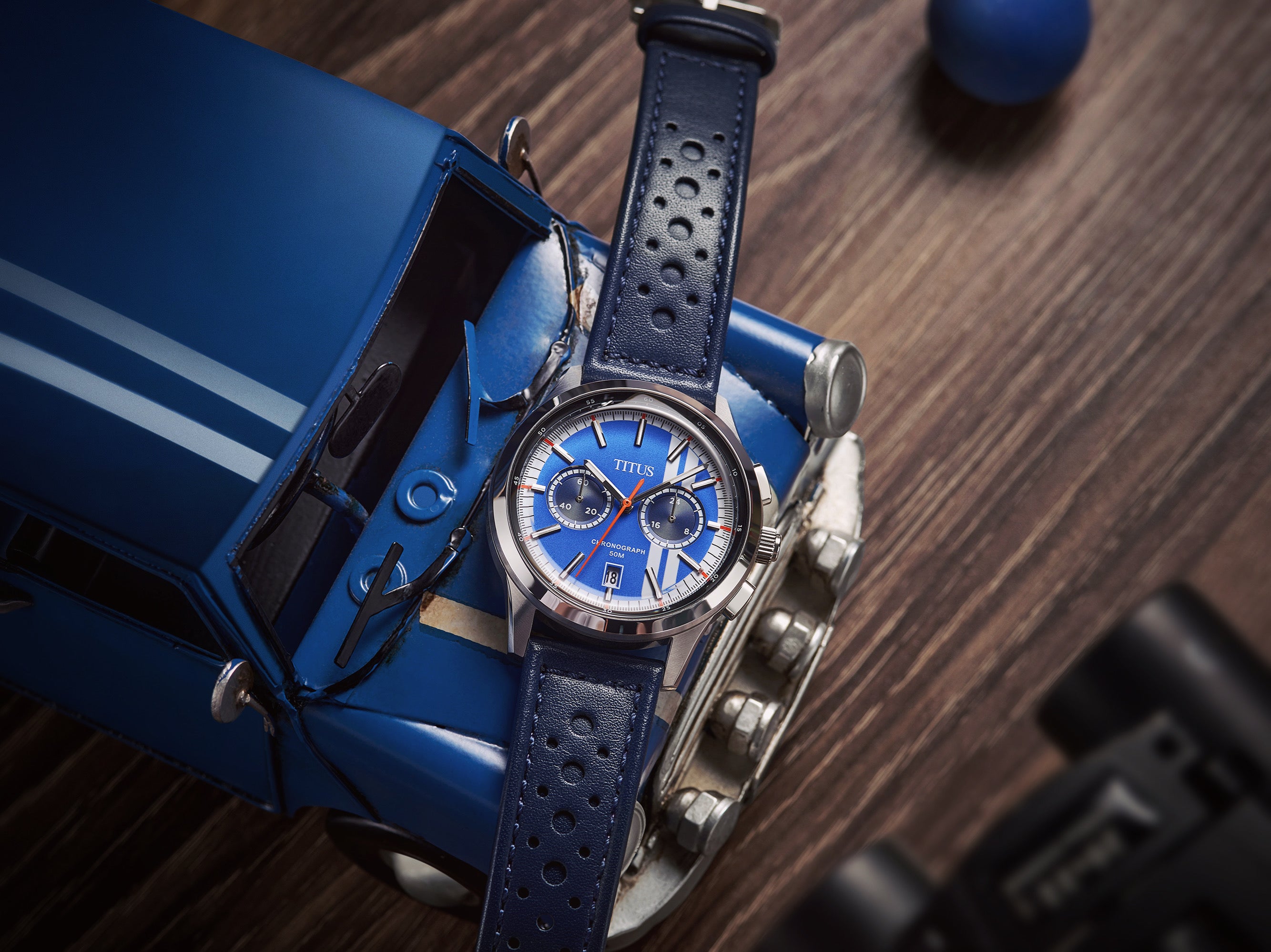 Bravo Chronograph Quartz Leather Men Watch W06-03236-017