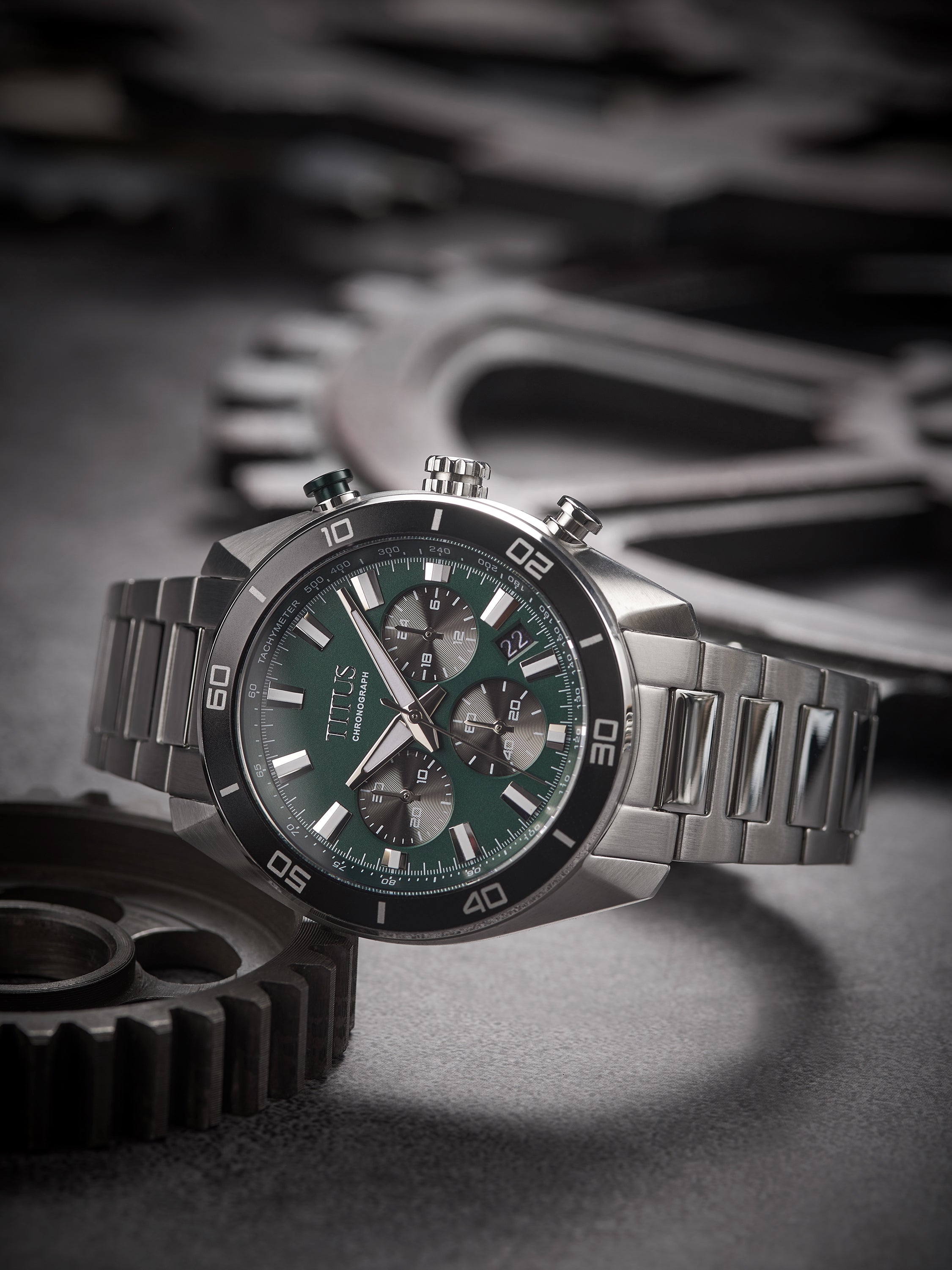 Modernist Chronograph Quartz Stainless Steel Men Watch W06-03265-004