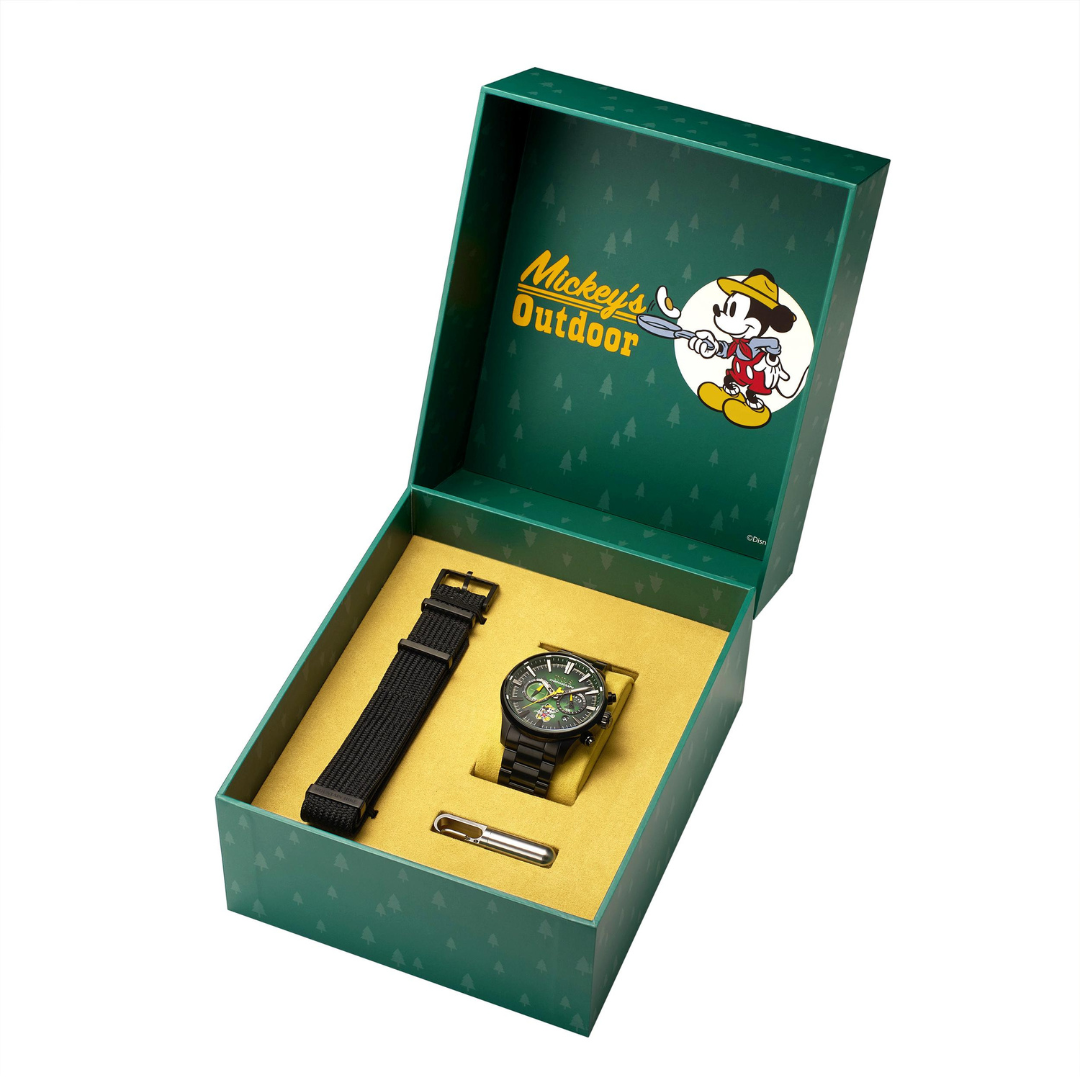 Solvil et Titus x "Mickey's Outdoor" Limited Edition Saber Chronograph Watch Gift Set W06-03368-001