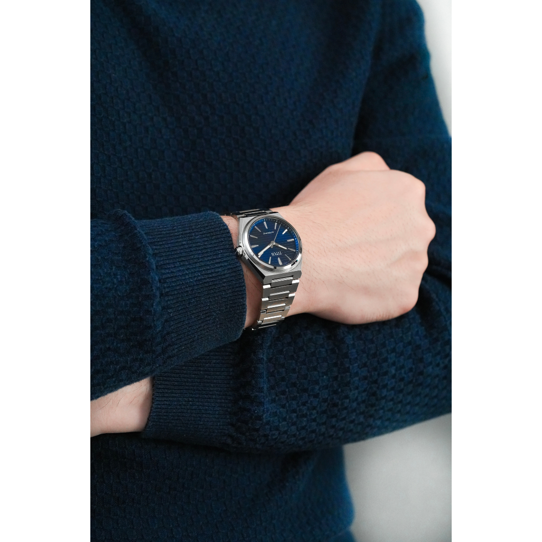Vinyl 3 Hands Mechanical Stainless Steel Men Watch W06-03402-007