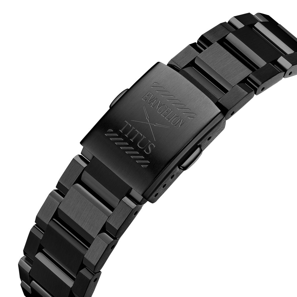 Black bracelet detail of Solvil et Titus EVA-00 Saber Evangelion chronograph